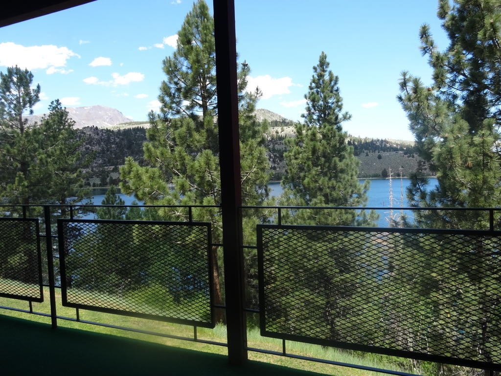 Boulder Lodge June Lake Rum bild