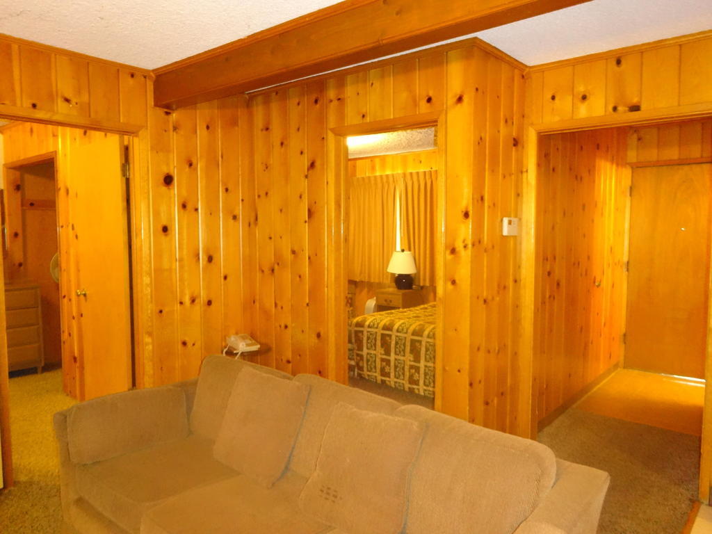 Boulder Lodge June Lake Rum bild